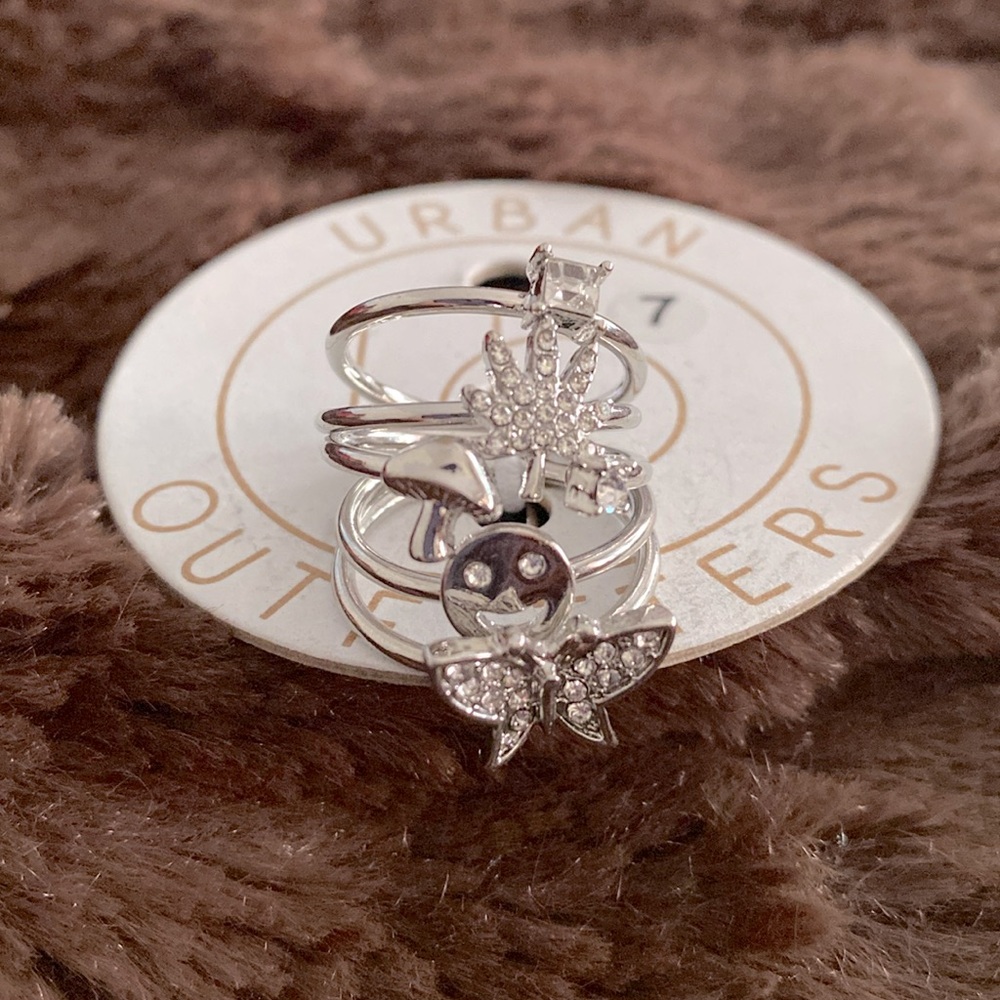 Urban Outfitters Pack of 5 Silver Tone Rings Size 7